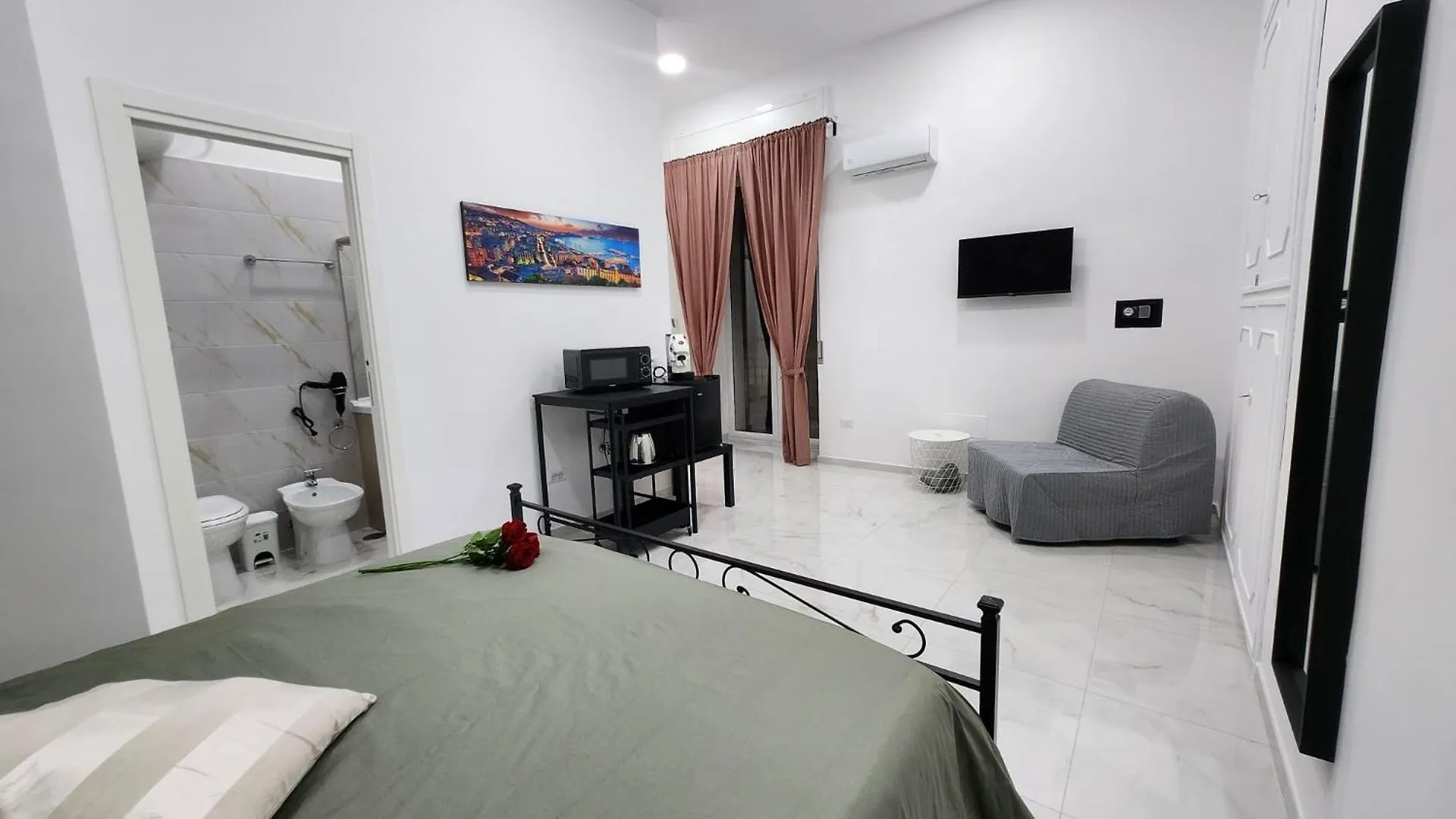 Guest house La Bella Terrazza A Materdei Hotel Naples Italy